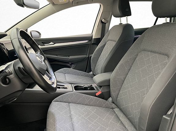 Volkswagen Golf VIII 9 of 25