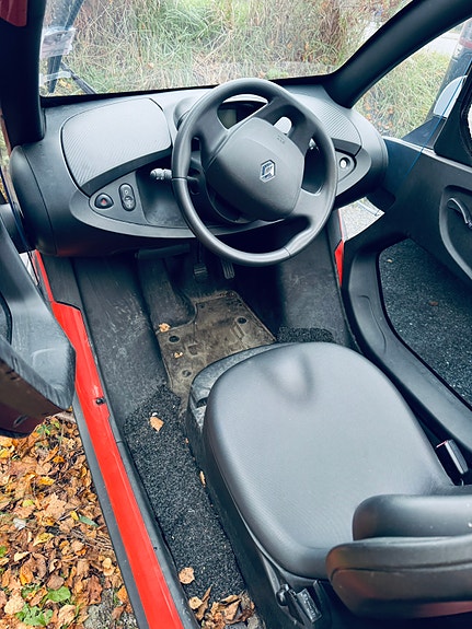 Renault Twizy 80 2 of 2