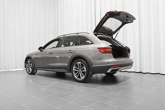 Audi A4 allroad 4 of 5