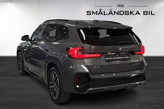 BMW X1 3 of 5