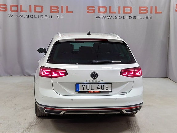 Volkswagen Passat Alltrack 5 of 5
