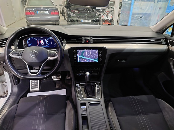 Volkswagen Passat Alltrack 8 of 21