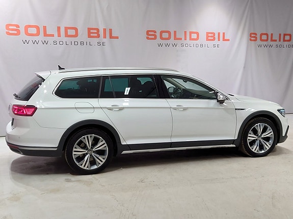 Volkswagen Passat Alltrack 6 of 21