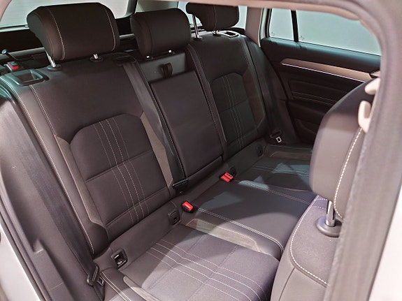 Volkswagen Passat Alltrack 15 of 21