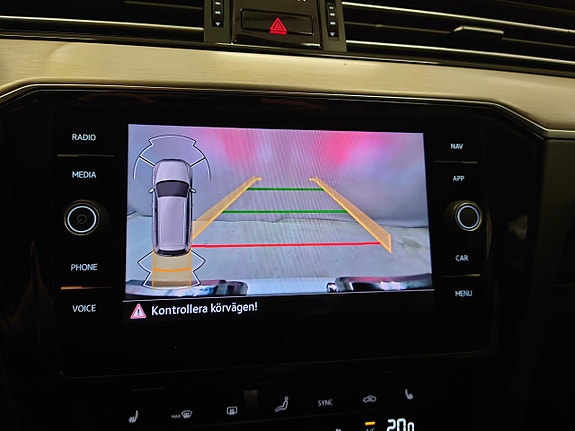 Volkswagen Passat Alltrack 21 of 21