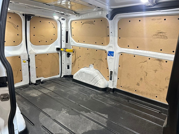 Ford Transit 8 of 14