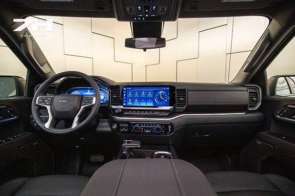 Chevrolet Silverado EV 15 of 26