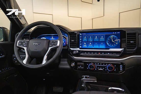 Chevrolet Silverado EV 14 of 26