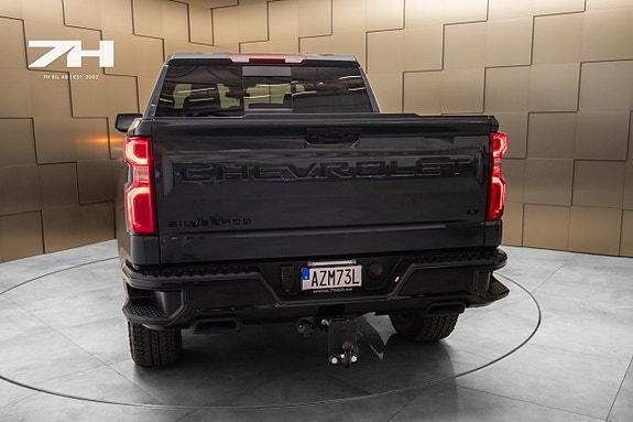Chevrolet Silverado 5 of 5