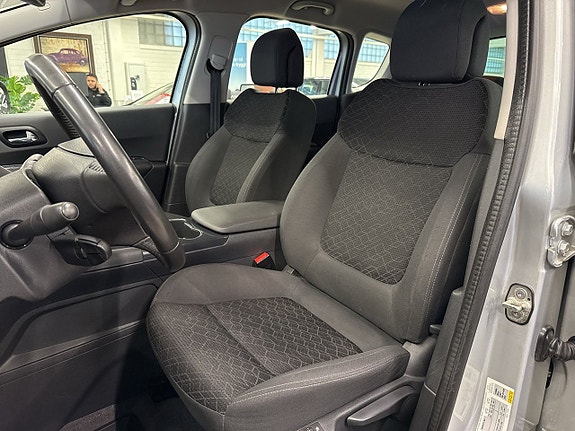 Peugeot 3008 16 of 24