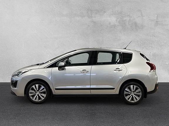 Peugeot 3008 2 of 5