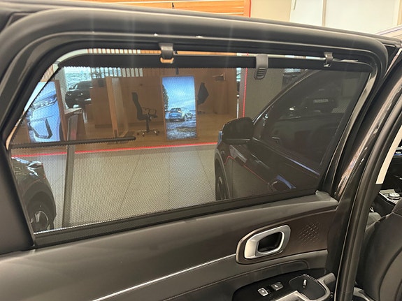 Kia Sorento 10 of 16