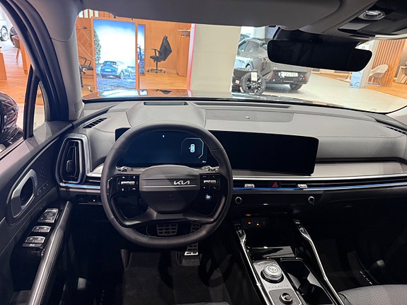 Kia Sorento 9 of 16