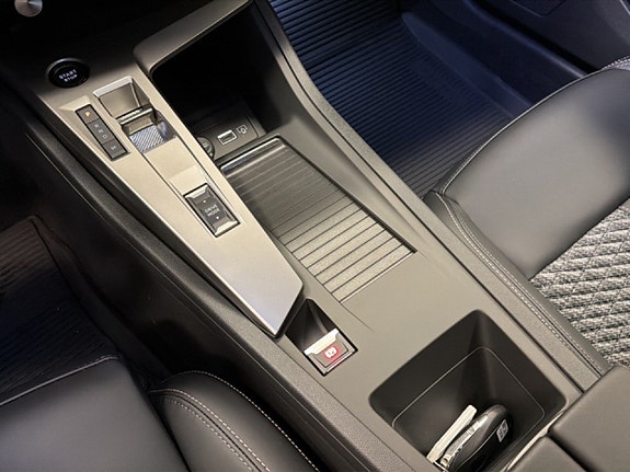 Peugeot 308 13 of 14