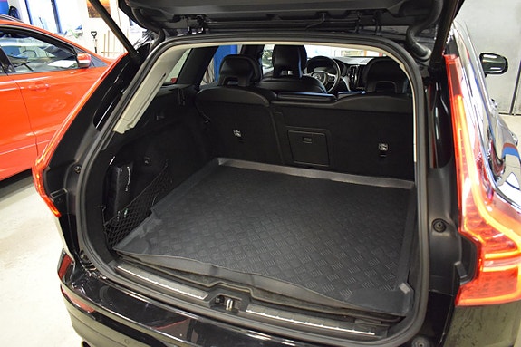 Volvo XC60 17 of 23