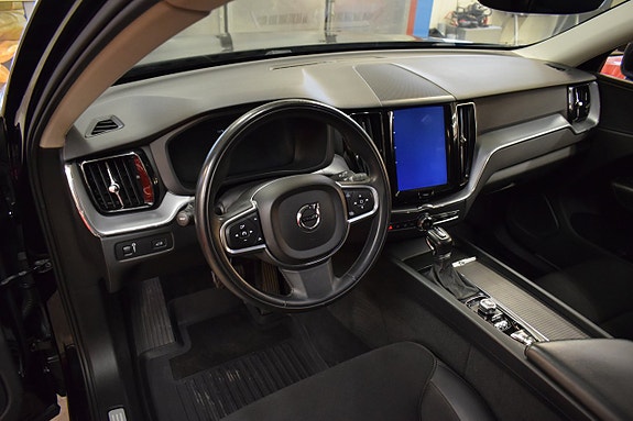 Volvo XC60 7 of 23