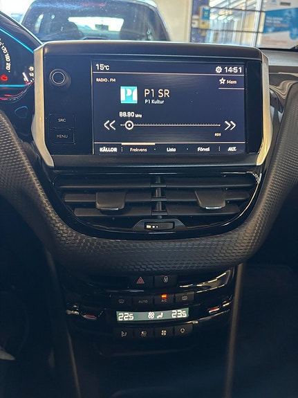 Peugeot 2008 17 of 19