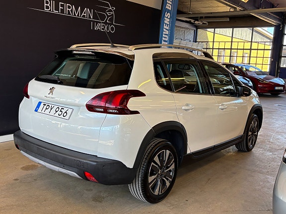 Peugeot 2008 4 of 5
