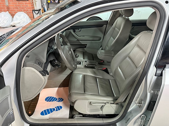 Audi A4 8 of 14