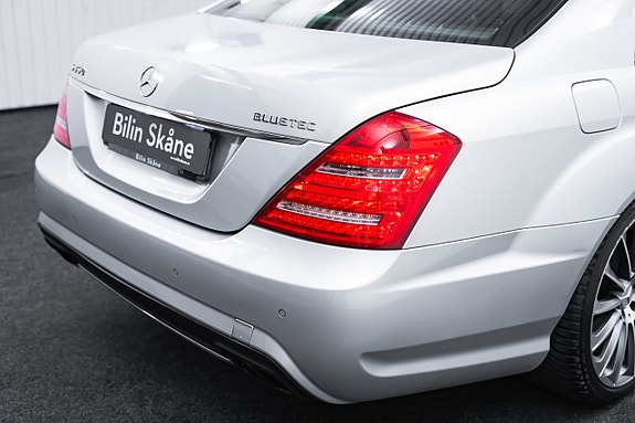 Mercedes-Benz S350 13 of 27