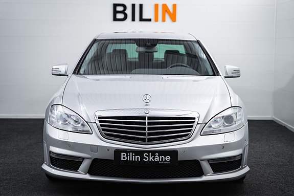 Mercedes-Benz S350 3 of 5