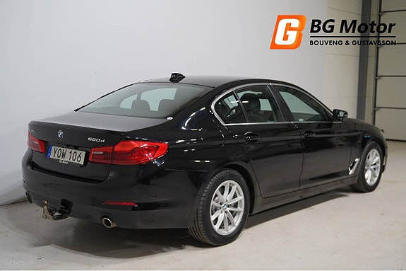 BMW 520d 3 of 5