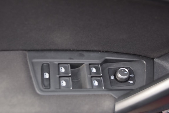 Volkswagen Tiguan 24 of 27