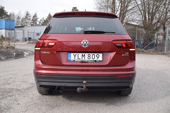 Volkswagen Tiguan 4 of 27