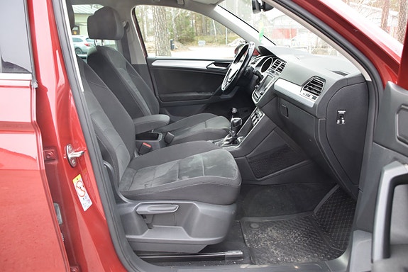 Volkswagen Tiguan 9 of 27