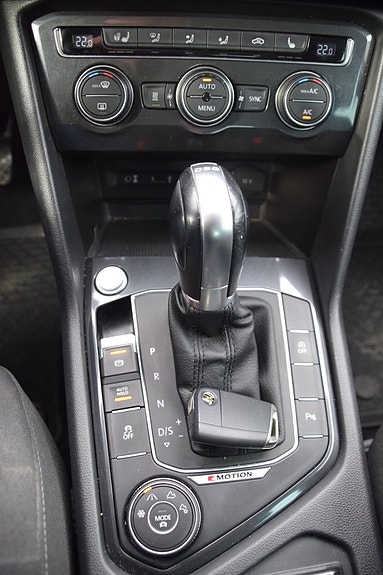 Volkswagen Tiguan 21 of 27