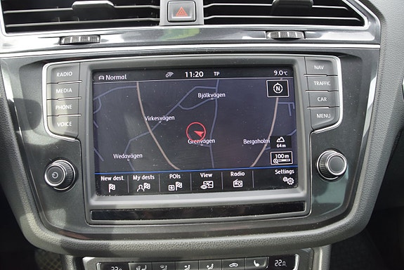 Volkswagen Tiguan 16 of 27