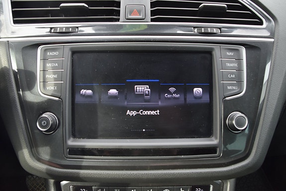 Volkswagen Tiguan 15 of 27