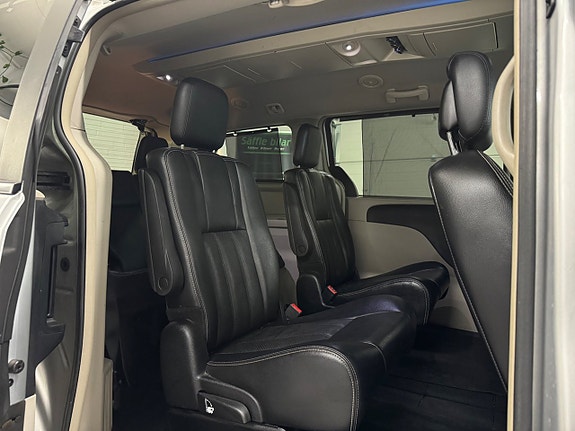 Lancia Voyager 10 of 28