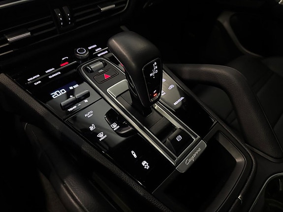Porsche Cayenne Coupe 19 of 23