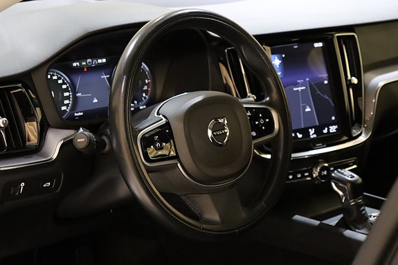 Volvo V60 13 of 27