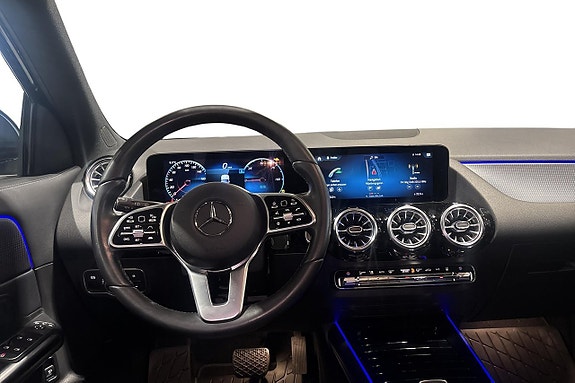 Mercedes-Benz EQA300 8 of 12