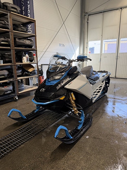 Ski-Doo Backcountry STD 600 E-TEC Sommarkampanj!