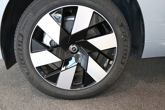 Volvo XC60 15 of 17