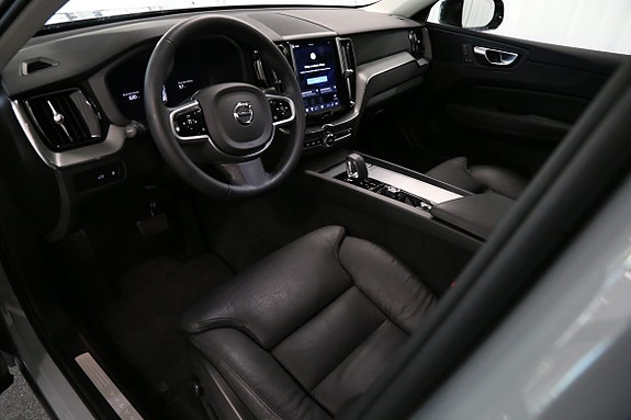 Volvo XC60 12 of 17