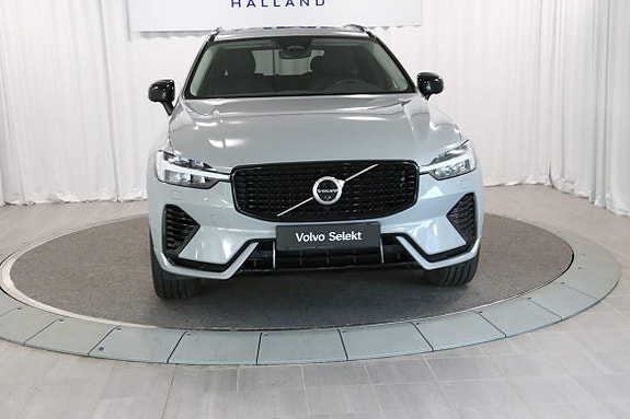 Volvo XC60 11 of 17