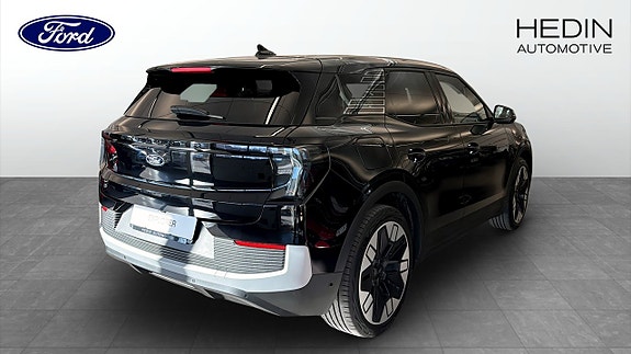 Ford Explorer 2 of 5