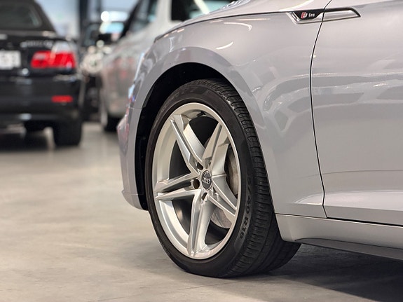 Audi A5 7 of 21