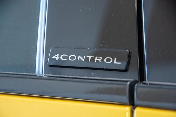 Renault Megane 25 of 25