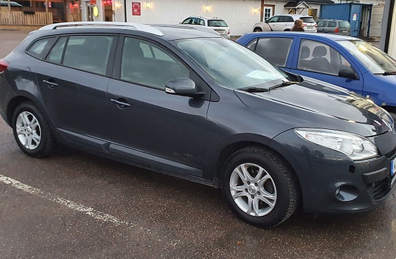 Renault Megane III 2 of 3