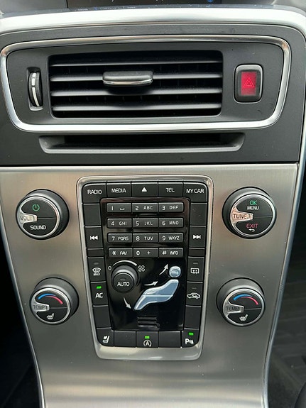 Volvo V60 19 of 27