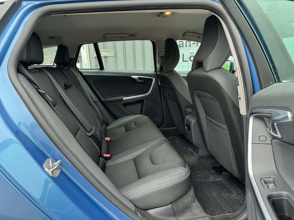 Volvo V60 12 of 27