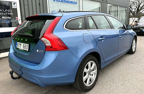 Volvo V60 4 of 27