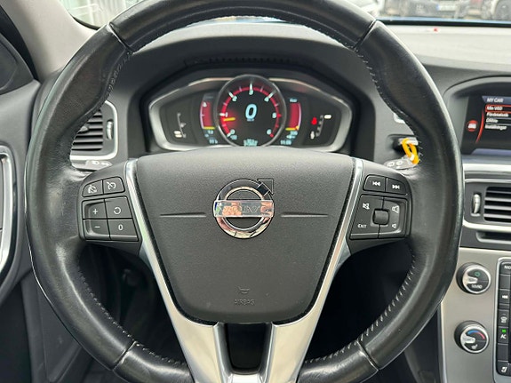 Volvo V60 17 of 27