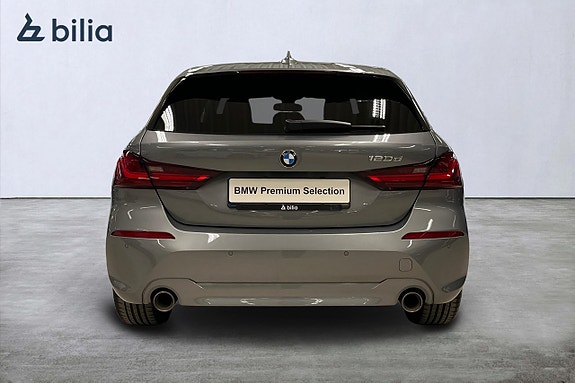 BMW 120d 4 of 5