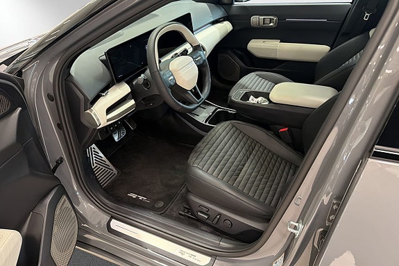 Kia EV4 4 of 5